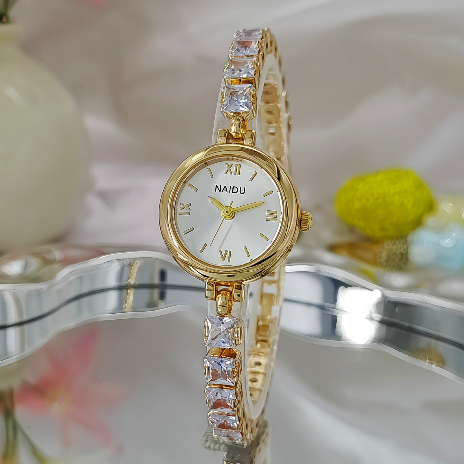 Luxury Watch Levels - ساعة سوار مرصعة بالألماس على الموضة