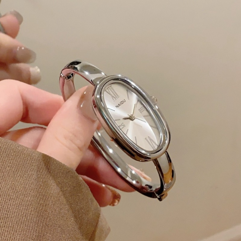 ساعة يد نسائية كوارتز بتصميم ر - مراجعة Luxury Watch Brand For Women وسعره