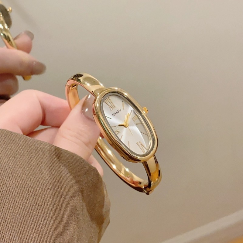 ساعة يد نسائية كوارتز بتصميم ر - مراجعة Luxury Watch Brand For Women وسعره