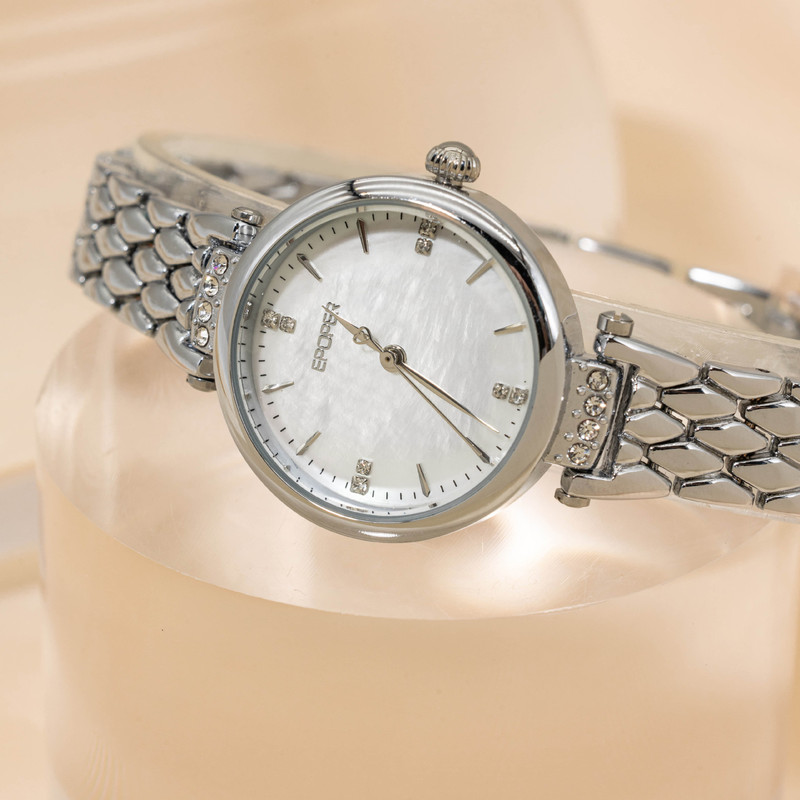 ساعة يد أنيقة وفاخرة ذات مظهر  - مراجعة Luxury Watch Levels وسعره
