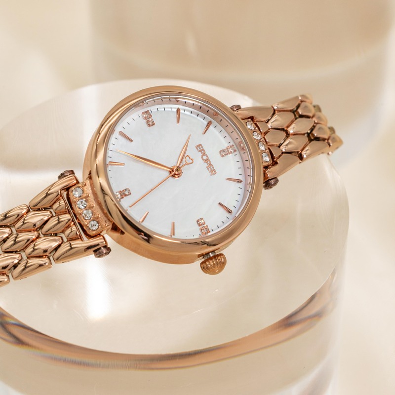 ساعة يد أنيقة وفاخرة ذات مظهر  - مراجعة Luxury Watch Levels وسعره