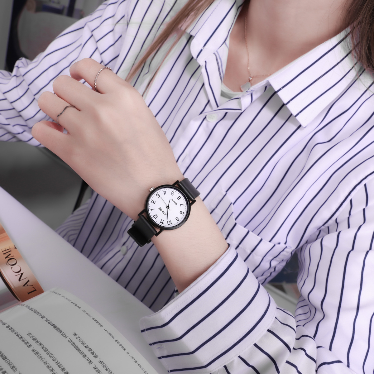YIKAZE-ساعة كوارتز نسائية بسيط - مراجعة Luxury Watch White وسعره