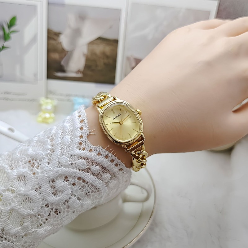 ساعة يد نسائية أنيقة بقرص بيضا - مراجعة Luxury Watch Brand For Women وسعره